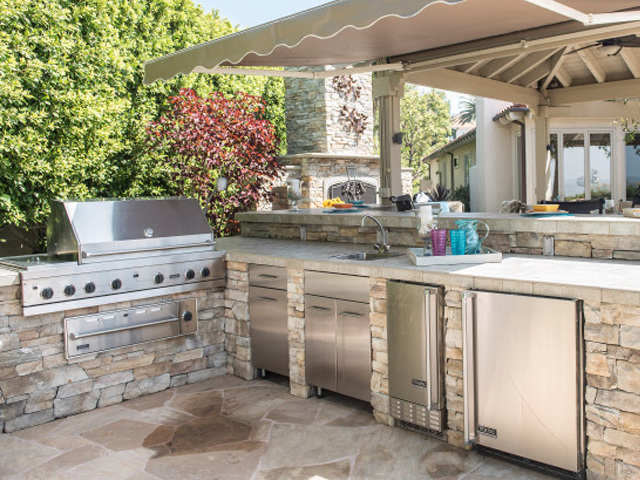 outdoor features legends